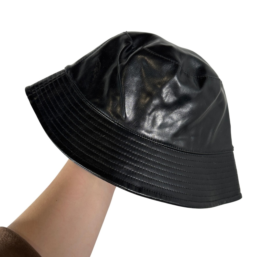 Gap Black Faux Leather Bucket Hat S/M‎ Vegan Leather Streetwear